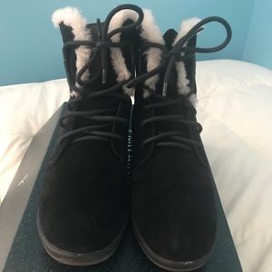 EMU Winston Boot Size 8 Women Black